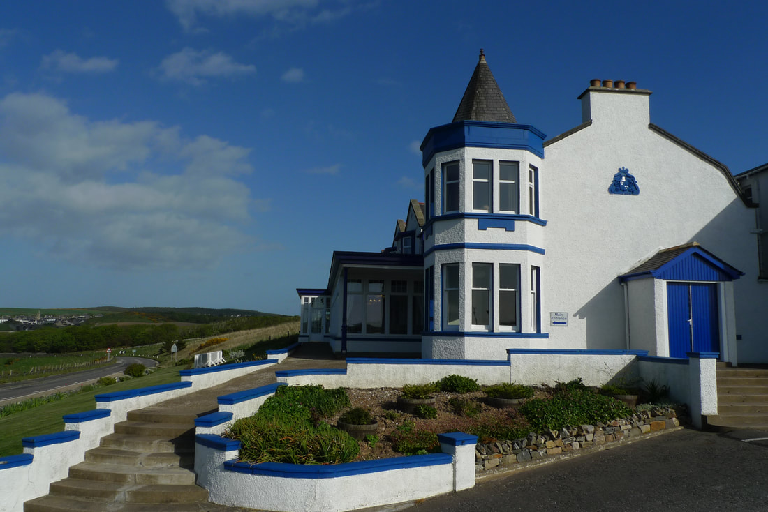 Side view of the Cullen Bay Hotel