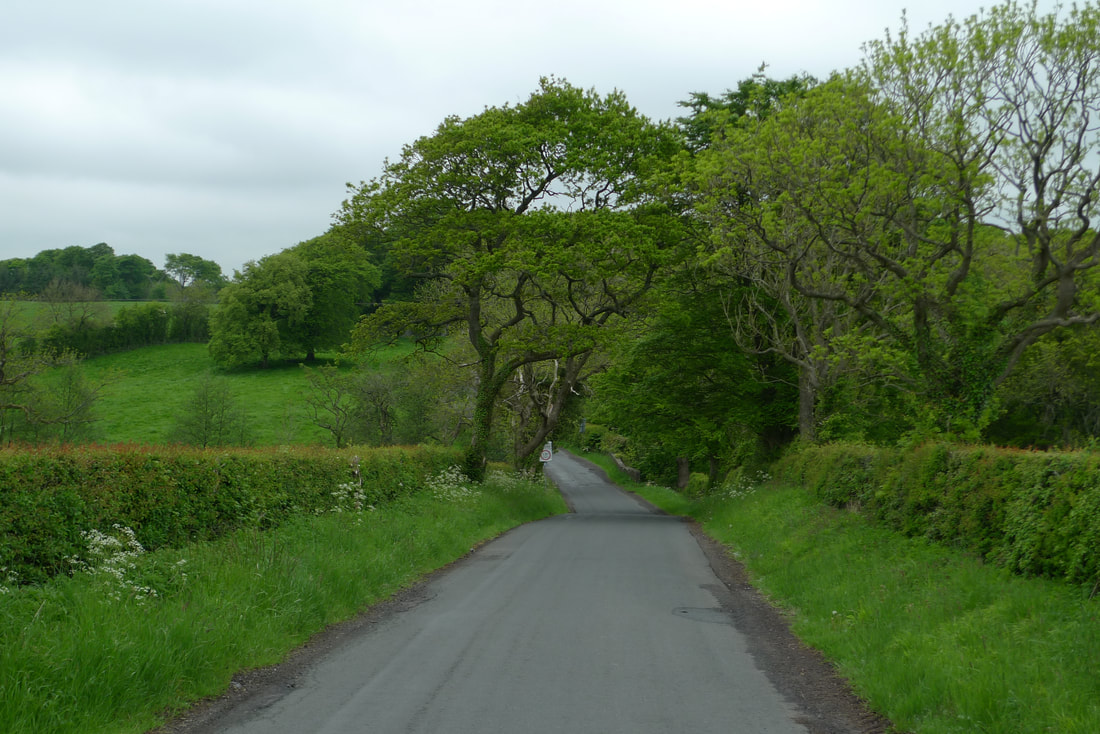 Single-track road near Dalry station