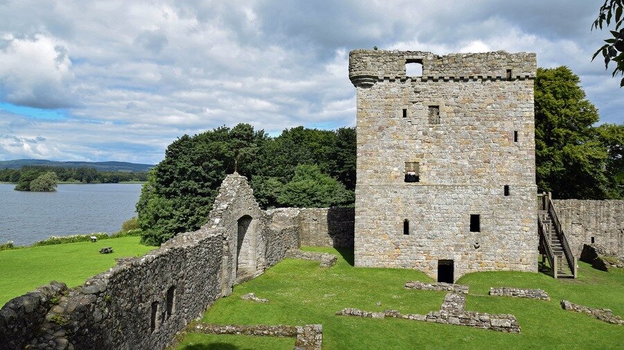 Loch Leven Castle. Image by Pixabay pixabay.com
