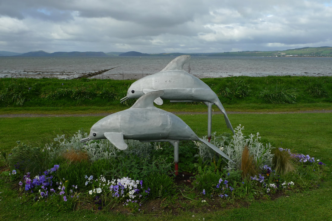 Dolphin sculpture in Ardersier